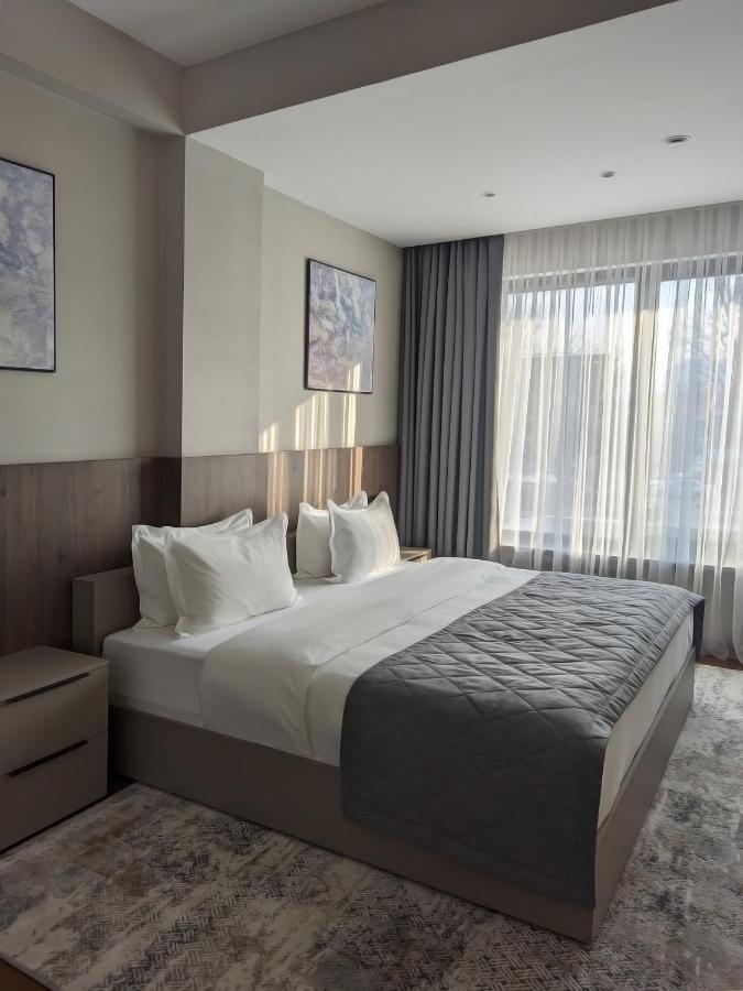 Raavah Aparthotel Alma-Ata Buitenkant foto